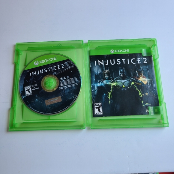 Injustice 2 Standard Edition Microsoft Xbox XB1 One DC Super Hero Fighter - Picture 3 of 3